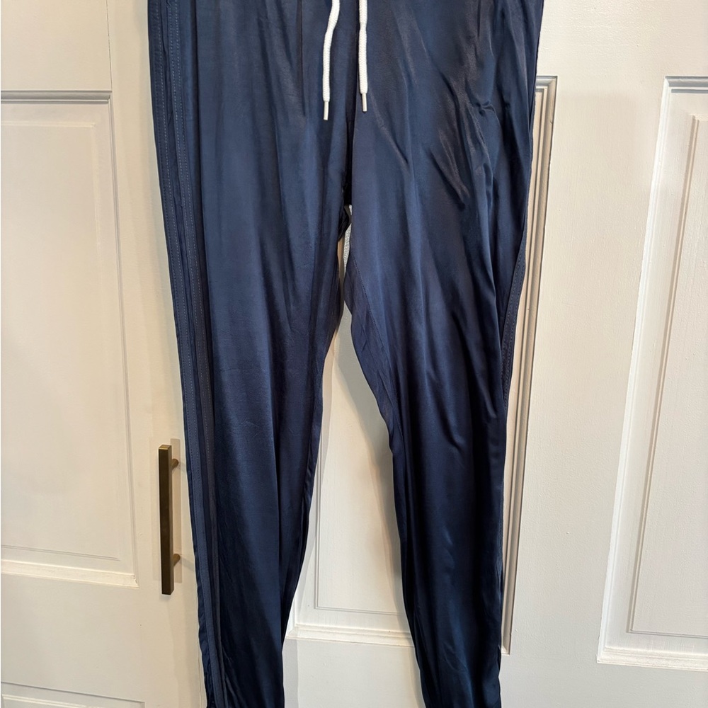 Monrow Navy silk Joggers with White Drawstring